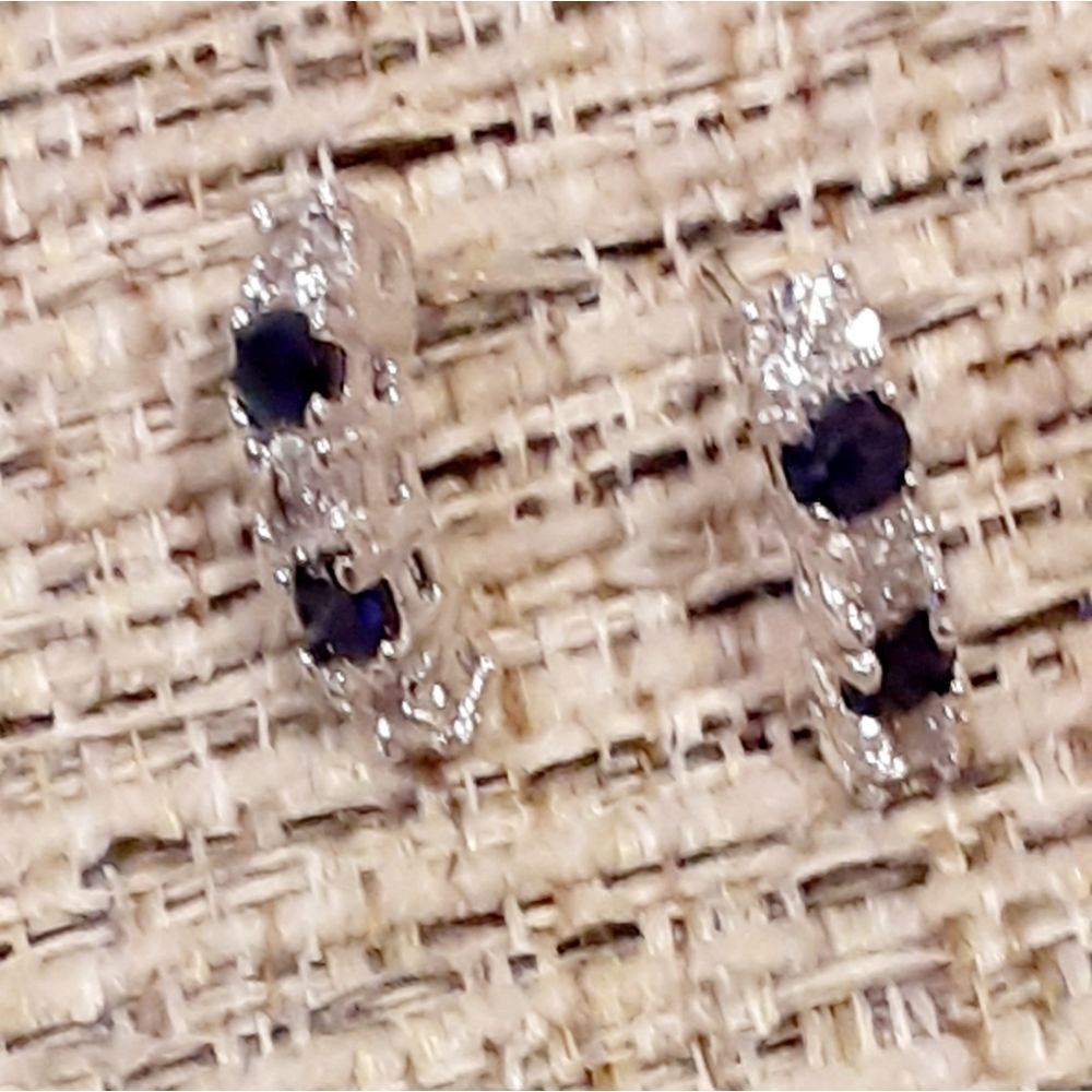 STERLING SILVER GENUINE SAPPHIRE WH TOP EARRING